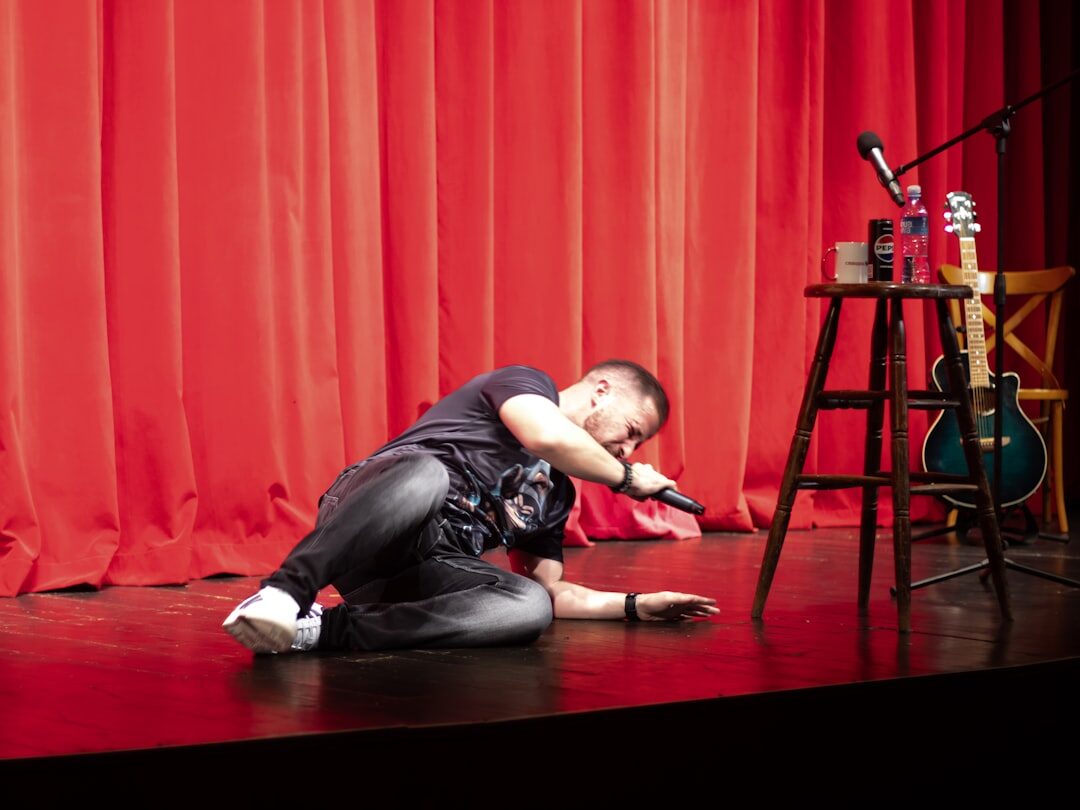 actor confessing on stage
